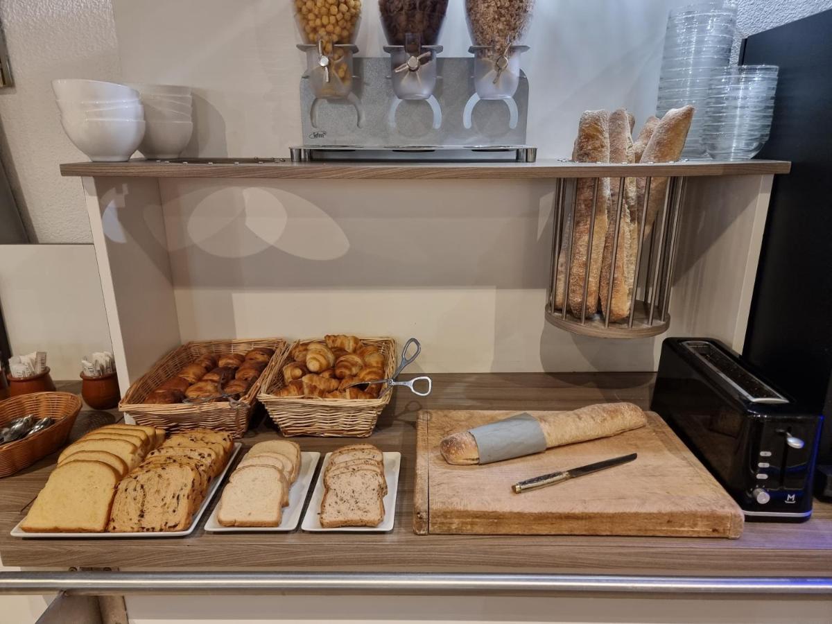 Hotel Restaurant Le Relais - Pau Nord Lons المظهر الخارجي الصورة